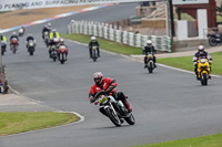 Vintage-motorcycle-club;eventdigitalimages;mallory-park;mallory-park-trackday-photographs;no-limits-trackdays;peter-wileman-photography;trackday-digital-images;trackday-photos;vmcc-festival-1000-bikes-photographs